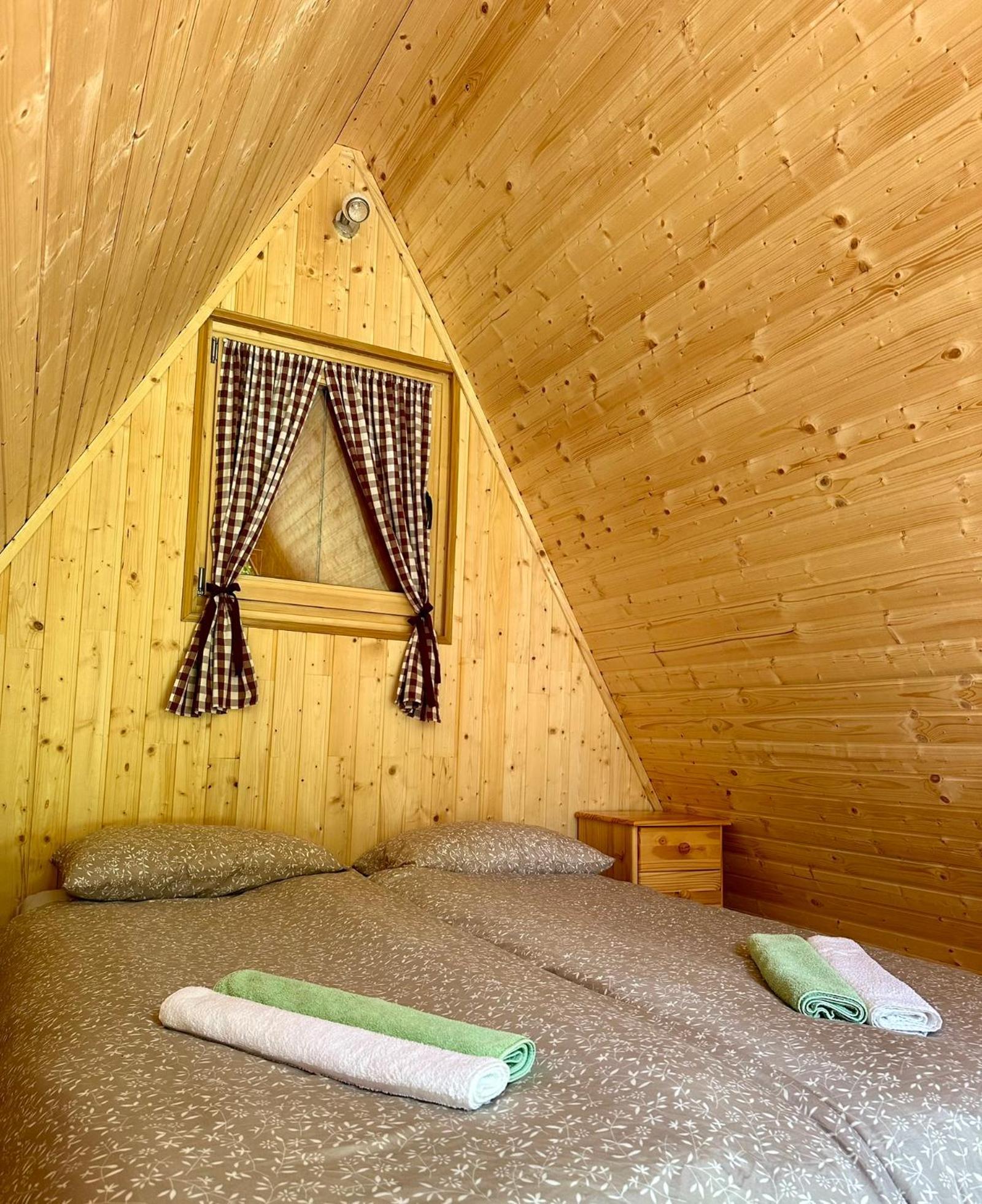 ホテル Glamping Krn コバリード エクステリア 写真