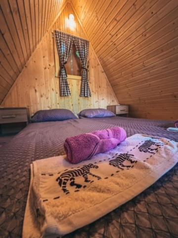 ホテル Glamping Krn コバリード エクステリア 写真