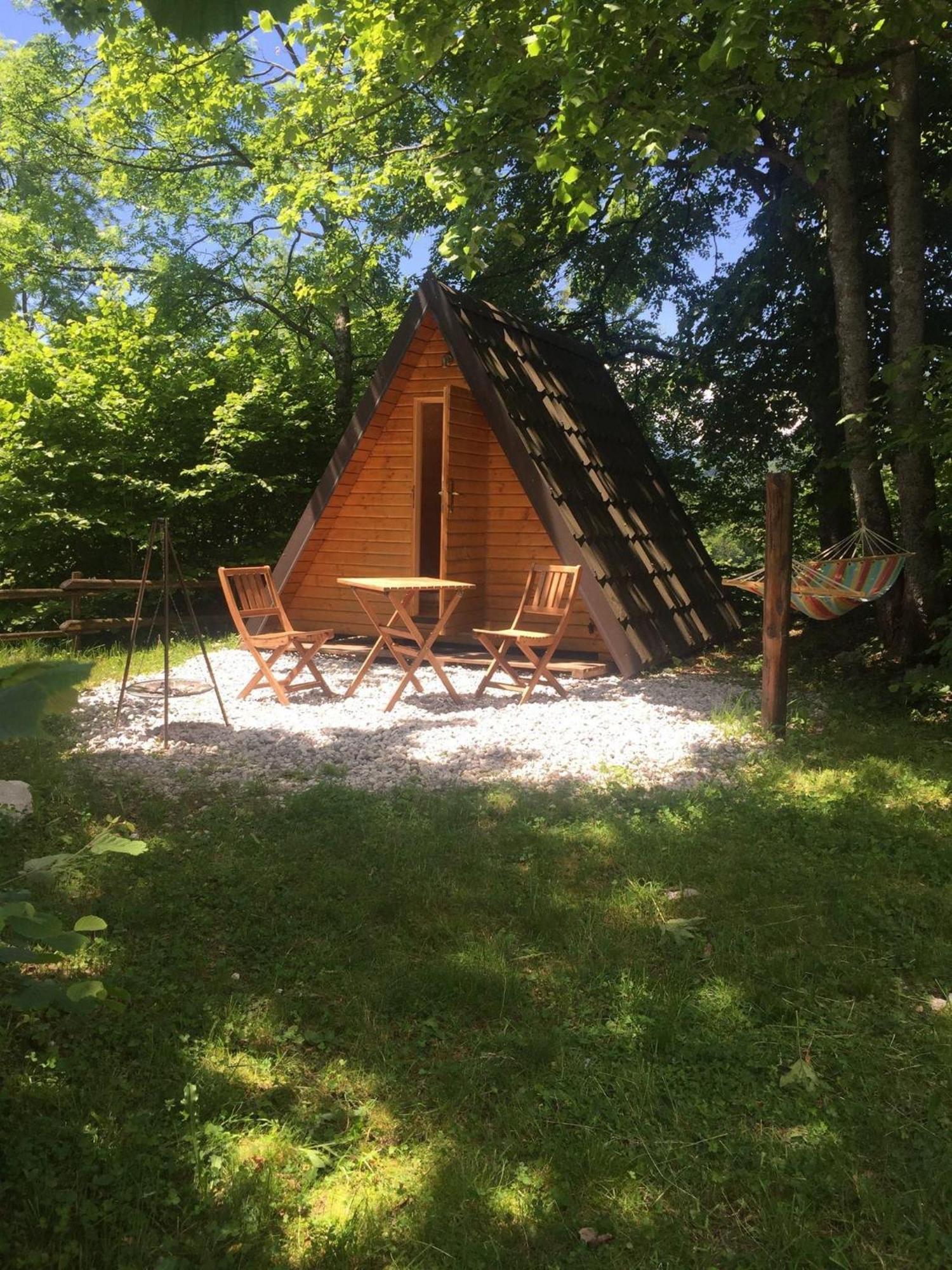 ホテル Glamping Krn コバリード エクステリア 写真